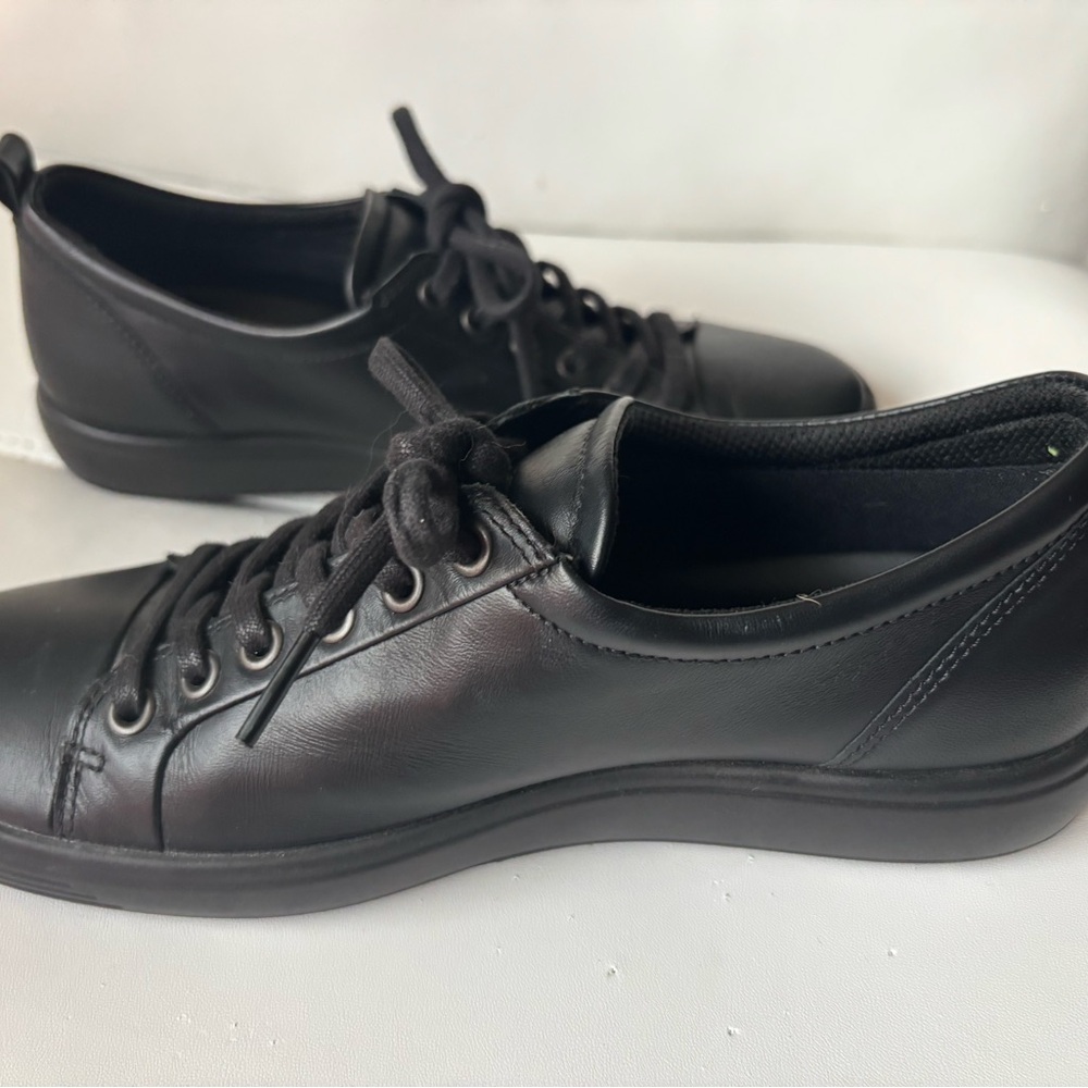 Ecco soft 7 Black Leather Sneakers